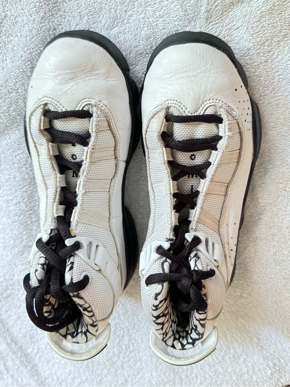 Jordan size 13 Youth Shoes in White
